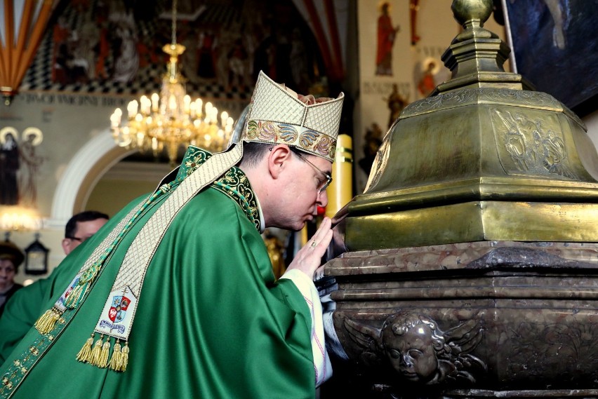 Biskup Marek Marczak w Piotrkowie obchodził jubileusz...