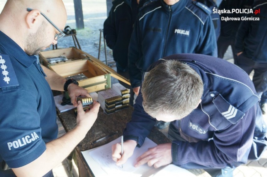 Trening strzelecki dąbrowskich policjantów ZDJĘCIA 