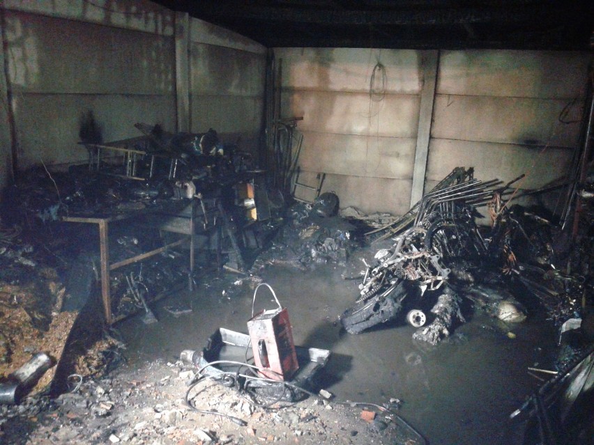 Pożar garażu w Sławoszewku