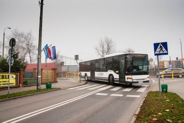 Od czwartku 25 listopada autobus linii 408 kursował już będzie zmienioną trasą, ale do Paterka dotrze