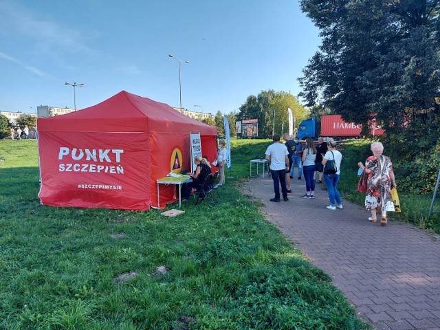 Punkt szczepień na osiedlu Zatorze w Koninie