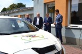 Powiat Zgierski: Stacje ładowania samochodów, sprzęt dla uczniów i poprawa jakości dróg  