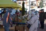 Kaziuk Suwalski. Wielkanocny jarmark przyciąga suwalczan. Zobacz, co można kupić na Kaziuku