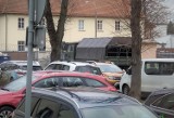 Mieszkańcy Zasola w Oświęcimiu boją się, że nowe centrum dla turystów odwiedzających Miejsce Pamięci Auschwitz sparaliżuje ich osiedle 
