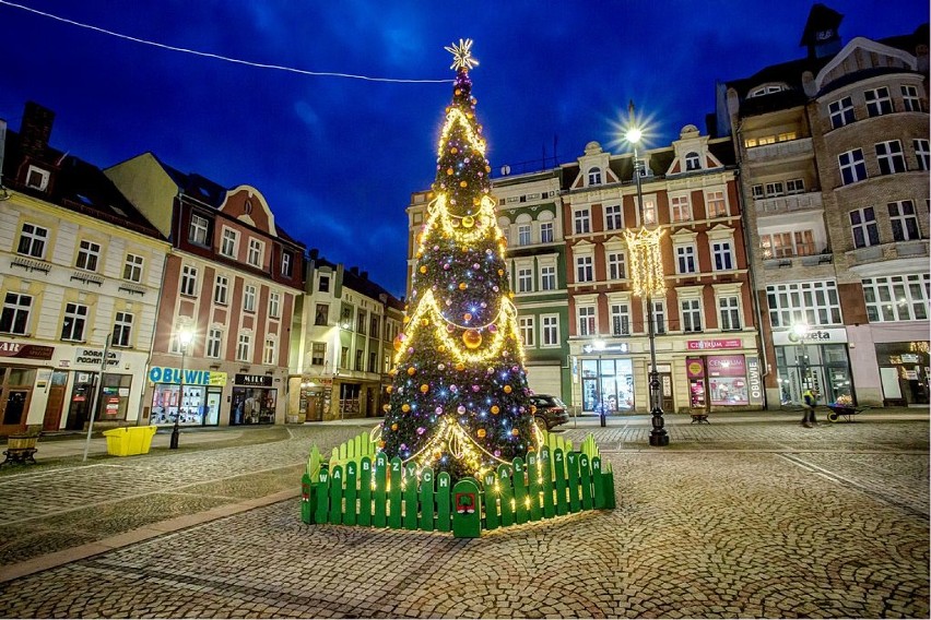 Bajkowa iluminacja świąteczna na wałbrzyskim Rynku (ZDJĘCIA)