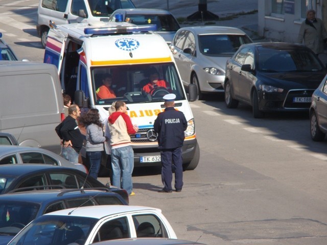 Jadący pod prąd kierowca potrącił pieszego na Warszawskiej w Kielcach