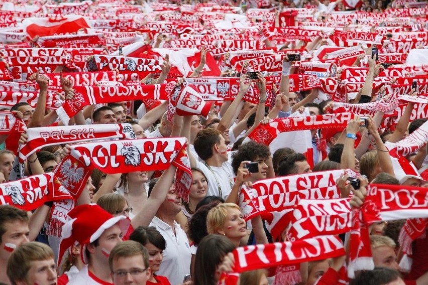 Cały Poznań kibicuje biało-czerwonym [ZDJĘCIA]