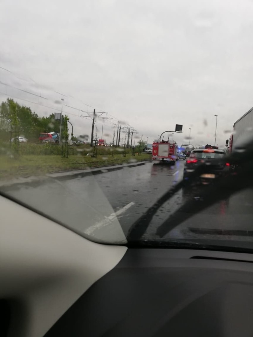 I znowu wypadek na Basenie Górniczym w Szczecinie. Kierowca BMW trafił do szpitala