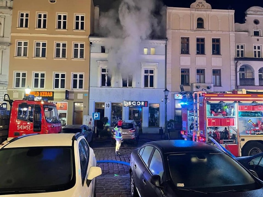 Pożar na placu Hallera w Tczewie! Trzy osoby trafiły do szpitala