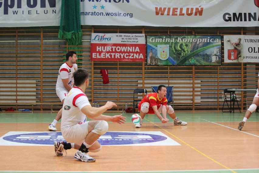 Siatkarz Wieluń - Volley Działoszyn 1:3 [ZDJĘCIA]