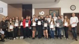 Uczniowie I LO w Radomsku laureatami ogólnopolskiego konkursu Multitest 2021 z języka angielskiego