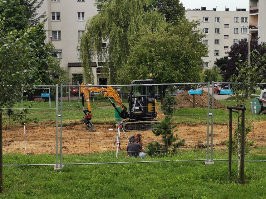 Rozpoczęła się budowa parku kieszonkowego na os. Młodości w...