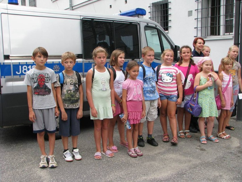 Dzieci odwiedziły komendę w Strzelcach Opolskich