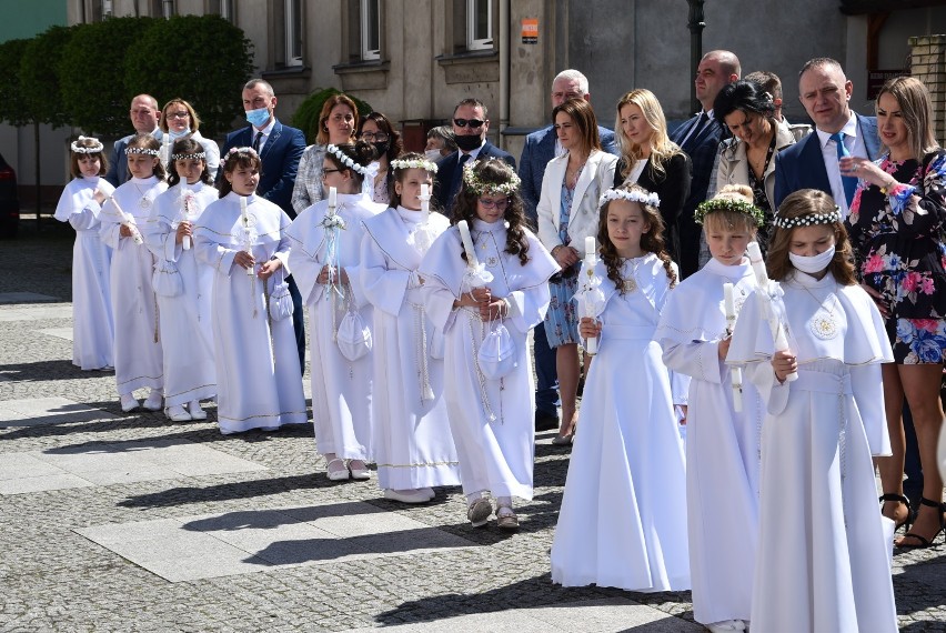 Pierwsza Komunia Święta w parafii pw. św. Jadwigi w Grodzisku Wielkopolskim [09.05.2021]