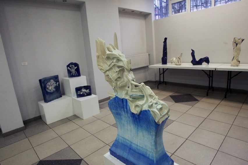 Wystawa Międzynarodowy Plener Ceramiczno – Rzeźbiarski w Legnicy [ZDJĘCIA]