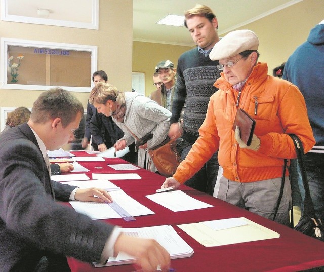 W większości lokali wybory przebiegały bez zakłóceń