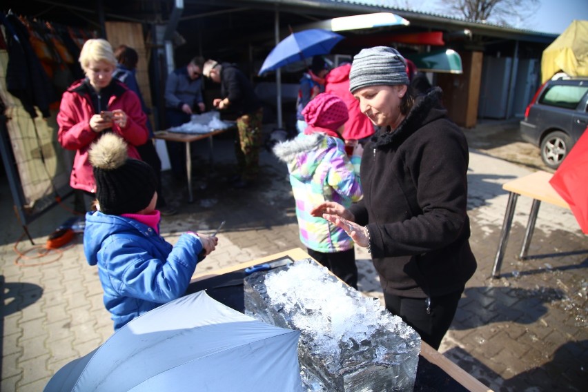 IV Konkurs Rzeźby Lodowej - robili lodową marzanne