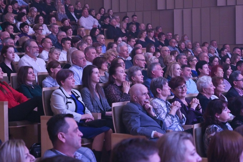 Bajeczne widowisko! Orkiestra Księżniczek zagrała w Filharmonii Świętokrzyskiej w Kielcach. Zobacz zdjęcia z koncertu
