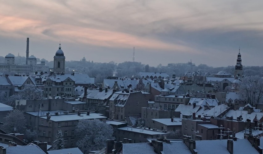 Zielona Góra ośnieżona - bajkowe widoki. Zobacz więcej zdjęć...