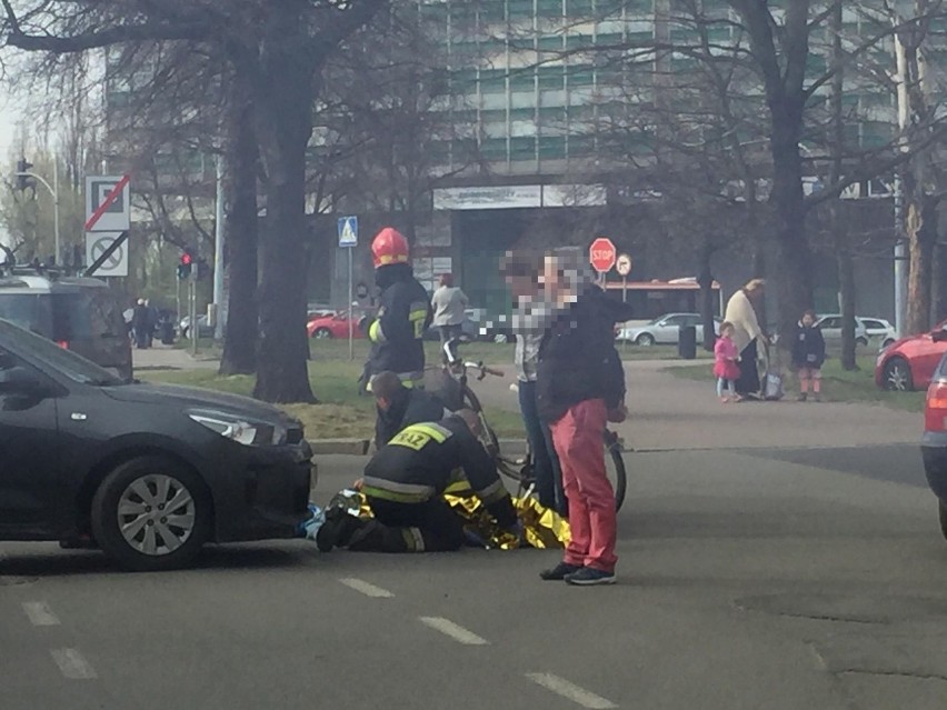 Wypadek w Gdańsku przy Zieleniaku 24.04.2019. Samochód...