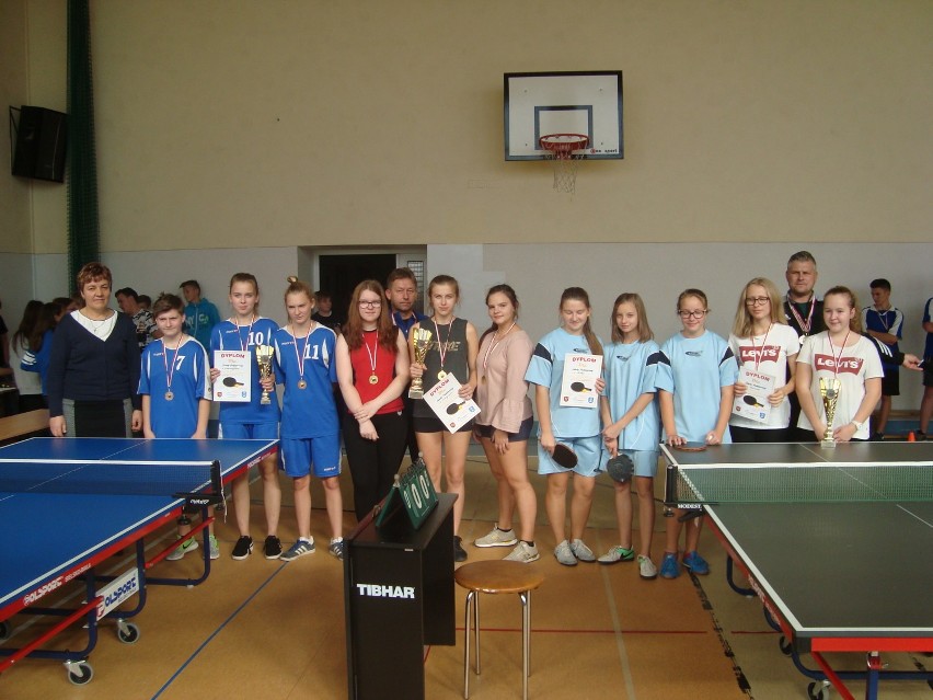 Mistrzostwa powiatu wieluńskiego w tenisie stołowym[FOTO, WYNIKI]