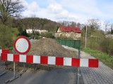 Most w Dąbrowicy pod Jelenią Górą pozostanie zamknięty ponieważ pęka
