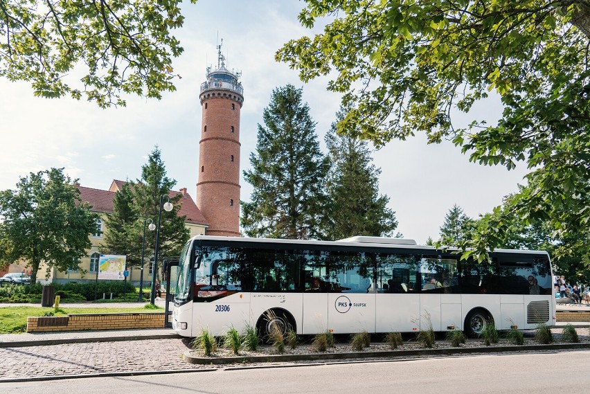 Autobus PKS Słupsk nowej linii "309" przy latarni morskiej w...