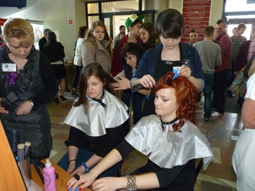 Targi edukacyjne dla gimnazjalistów Radomsko 2013 [ZDJĘCIA]