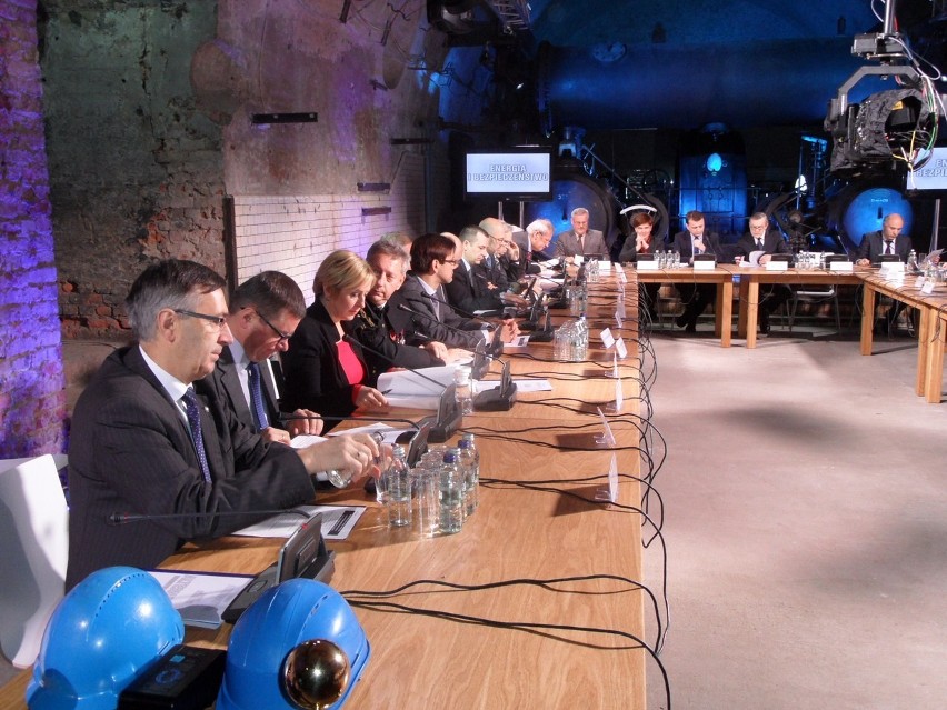 Politycy Prawa i Sprawiedliwości debatowali w Zabrzu nad energetyką. Zabrakło Jarosława Kaczyńskiego