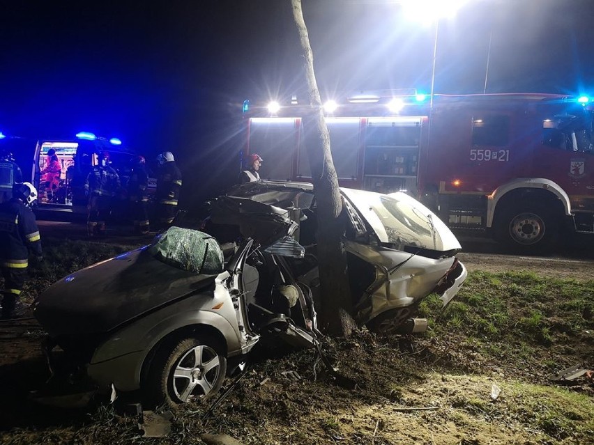 Wypadek na drodze Kruszewo-Sarbia. Nie żyje 19-letnia kobieta! 