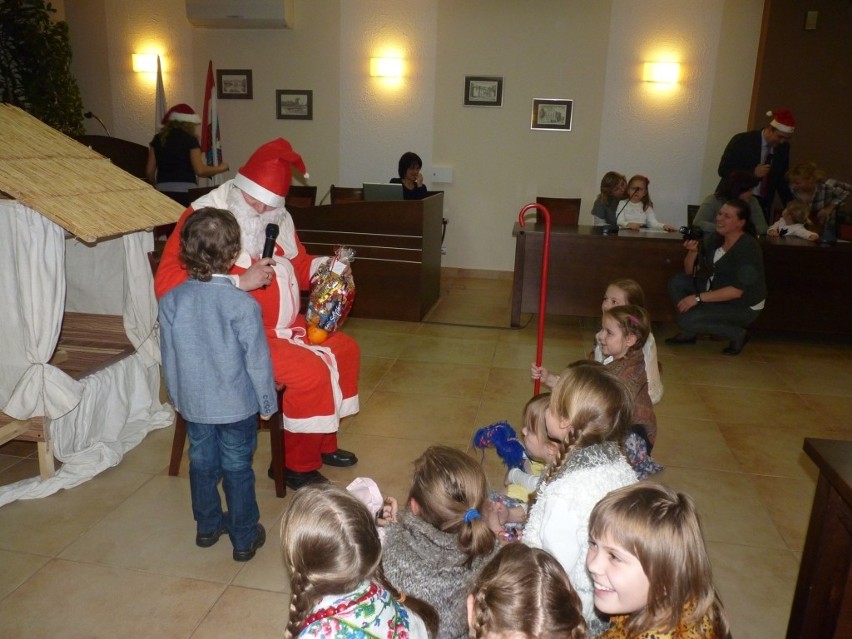Św. Mikołaj obdarował dzieci w starostwie