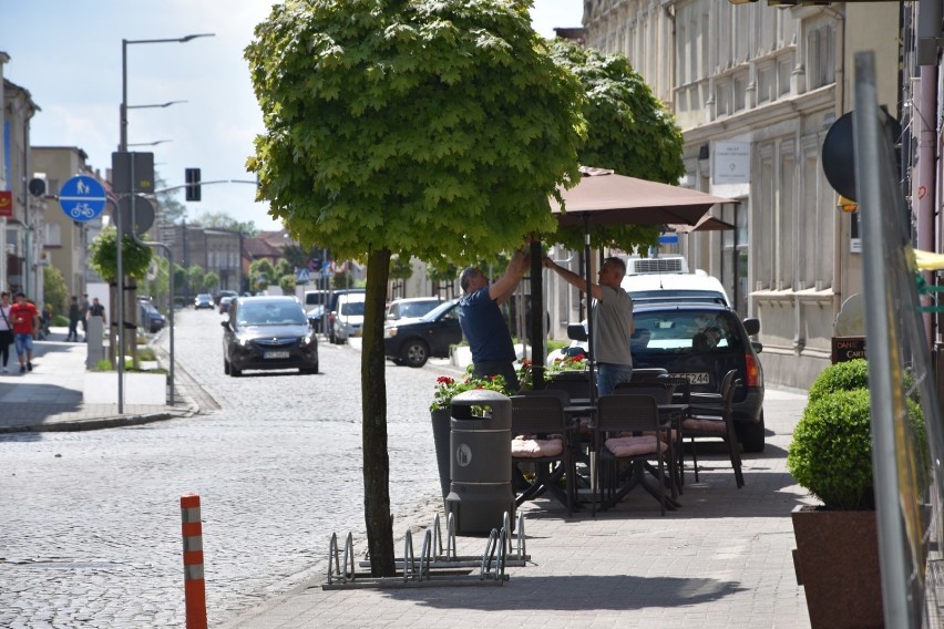 Otwarcie ogródków w Nowym Tomyślu. Pierwsi klienci już są!