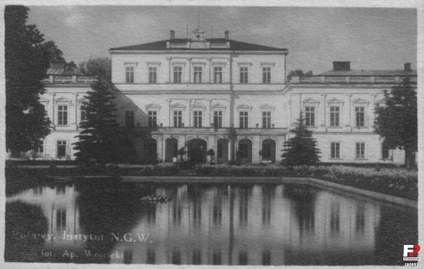 Pałac Czartoryskich w 1925 r.