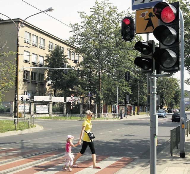 Policjanci pojawią się wtedy, gdy uczniowie idą do i ze szkoły