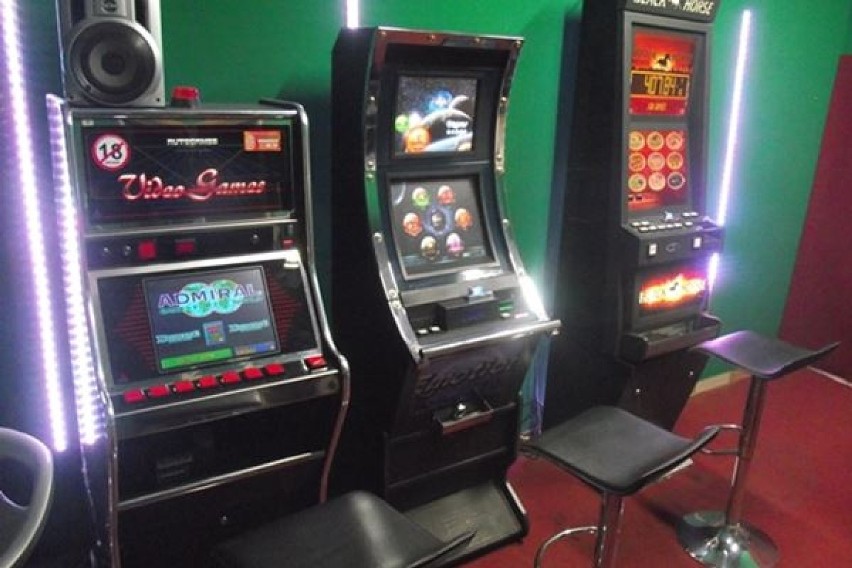 Celnicy zatrzymali nielegalne automaty do gier