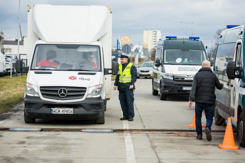 W Wielką Sobotę oraz w pierwszy i drugi dzień świąt Wielkiej...