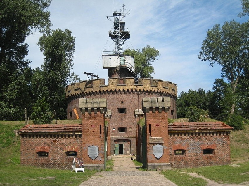 CC BY-SA 3.0


Fort Anioła został wzniesiony w 1858 roku.
