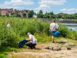 Operacja Czysta Rzeka ponownie w Warszawie. W Światowy Dzień Ziemi posprzątają nad Wisłą. "Każdy może dołączyć"