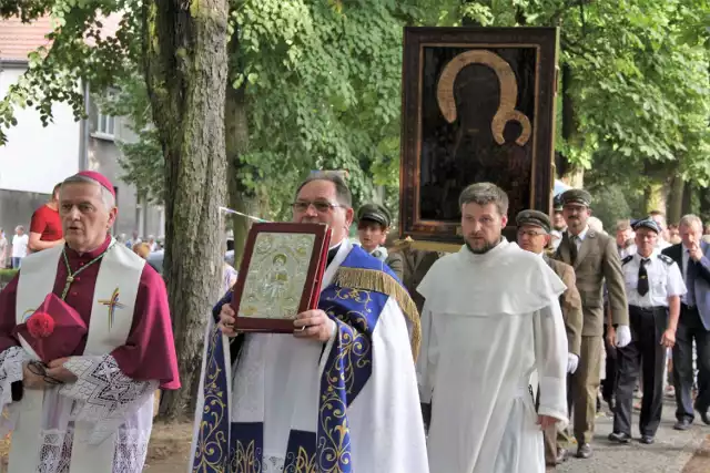 Kopia Ikony Matki Boskiej Częstochowskiej w parafii pw. Niepokalanego Serca Maryi w Międzychodzie (13.08.2021).