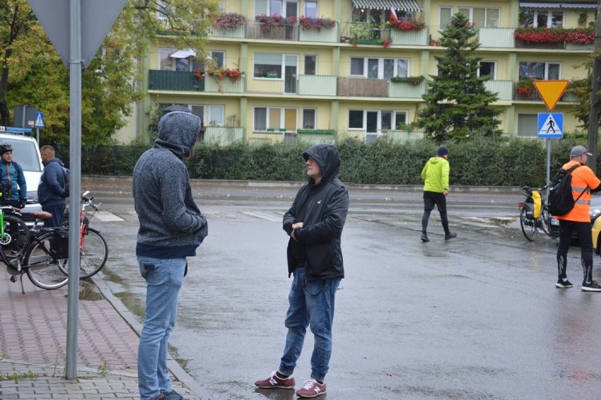 W strugach deszczu, ale odbył się Rowerowy Rajd Jesieni w Skierniewicach [Zdjęcia]