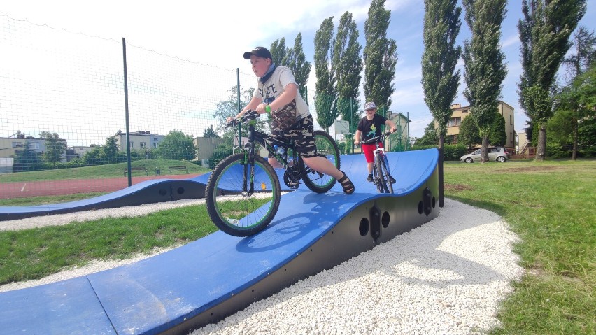 Pumptrack na Szczekanica Central Park przy ul. Rzecznej w...