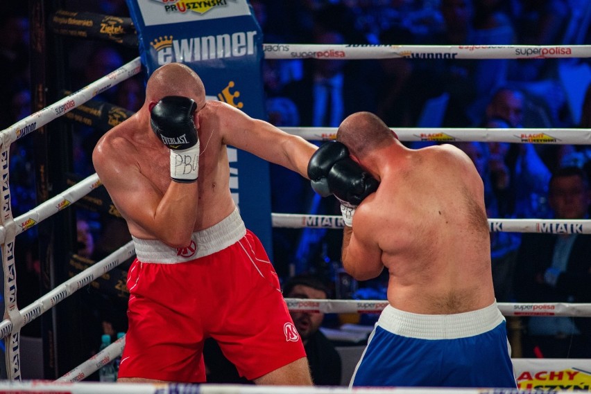 Zakopane. Knockout Boxing Night 18: w walce wieczoru zwyciężył Fiodor Czerkaszyn ZDJĘCIA