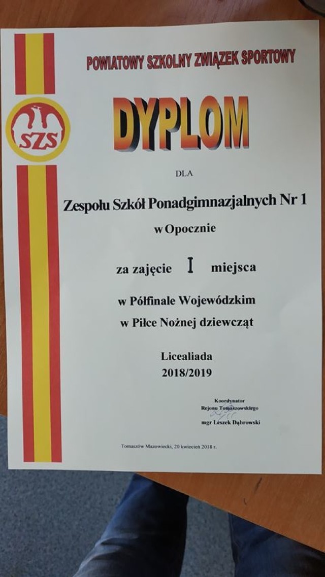 Piłkarki z ZSP nr 1 w Opocznie wygrały półfinał wojewódzki