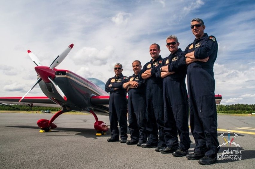 Grupa Royal Jordanian Falcon zaprezenteuje się podczas...