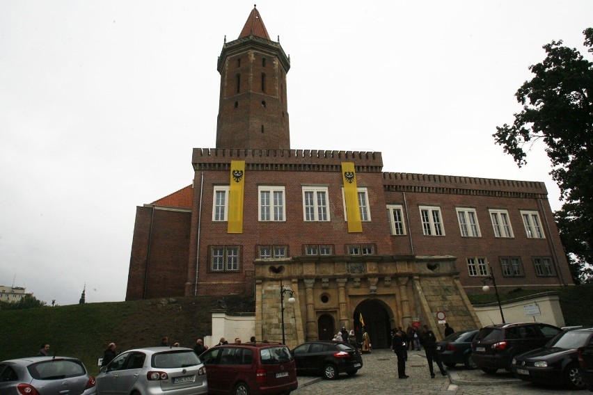 Legnicki zamek jest najstarszym w Polsce i pierwszym stworzonym z cegieł.