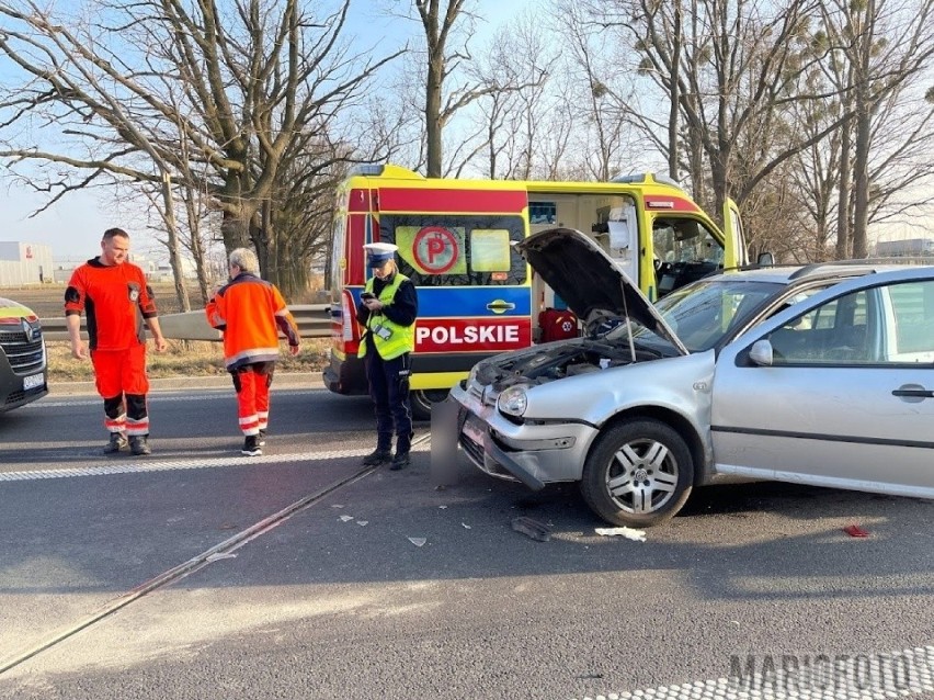 Wypadek na obwodnicy Opola. Dwie osoby zostały zabrane do...