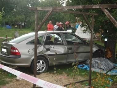 Łagiewniki Kościelne koło Gniezna: Śmiertelny wypadek. Pijany kierowca wjechał w posesję