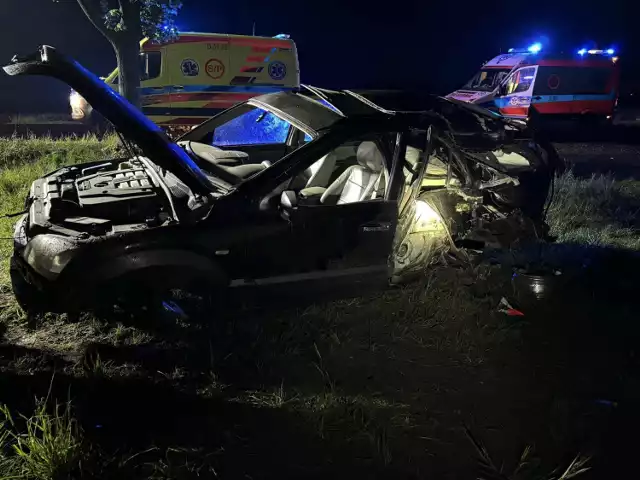 Poważny wypadek między Strzegomiem i Świdnicą. Pasażer i kierowca pijani