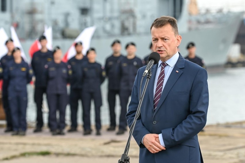 Umowę na fregaty „Miecznik” podpisał w Gdyni Mariusz...