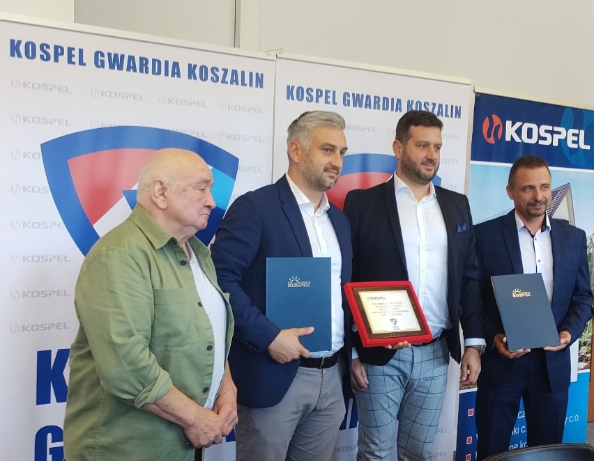 Piłkarze ręczni Gwardii Koszalin mają tytularnego sponsora i ambitne cele |  Koszalin Nasze Miasto